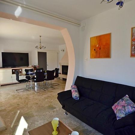 Villa Di Te Nema Пула Экстерьер фото