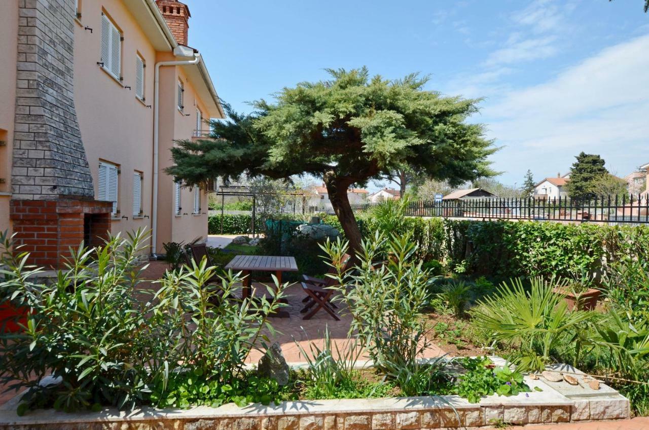 Villa Di Te Nema Пула Экстерьер фото