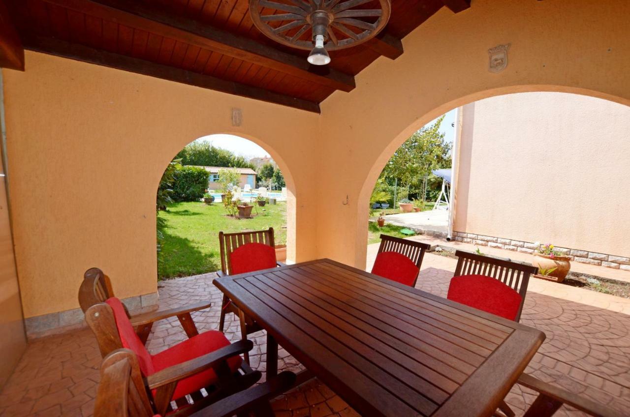 Villa Di Te Nema Пула Экстерьер фото