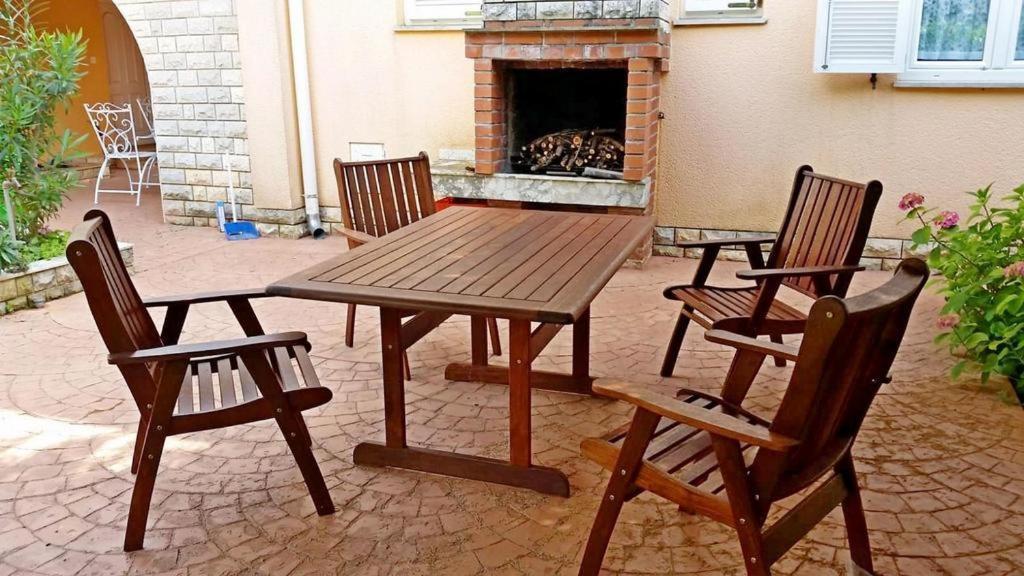 Villa Di Te Nema Пула Экстерьер фото